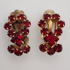 Vintage red rhinestone gold tone clip‎ on earrings round square tear drop